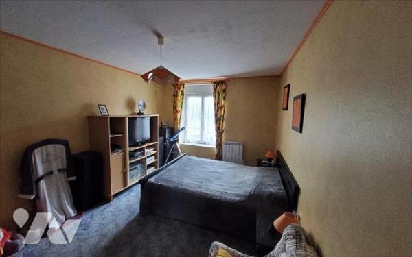 CARNOET - AFFAIRE COMMERCIALE AVEC LOGEMENT