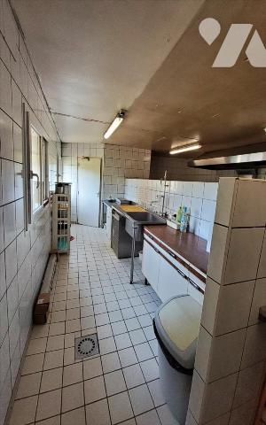 CARNOET - AFFAIRE COMMERCIALE AVEC LOGEMENT