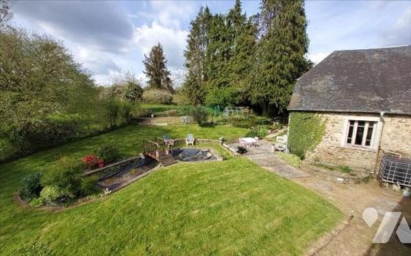 CARNOET - AFFAIRE COMMERCIALE AVEC LOGEMENT