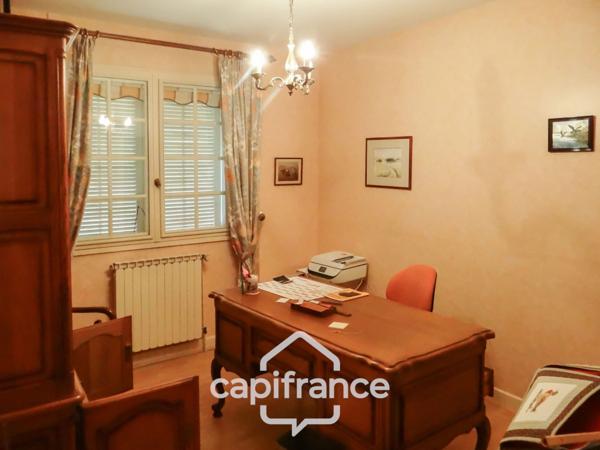 COMMENTRY (03) Maison à vendre 6 pièces et terrain de  1831 m2