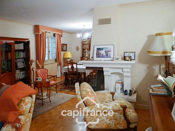 COMMENTRY (03) Maison à vendre 6 pièces et terrain de  1831 m2