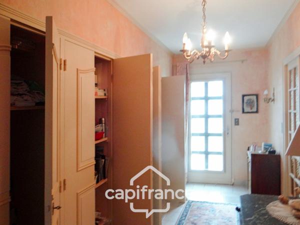 COMMENTRY (03) Maison à vendre 6 pièces et terrain de  1831 m2