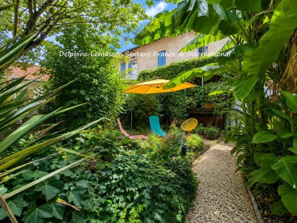 Élégante maison de caractère et jardin privé au cœur de Eymet