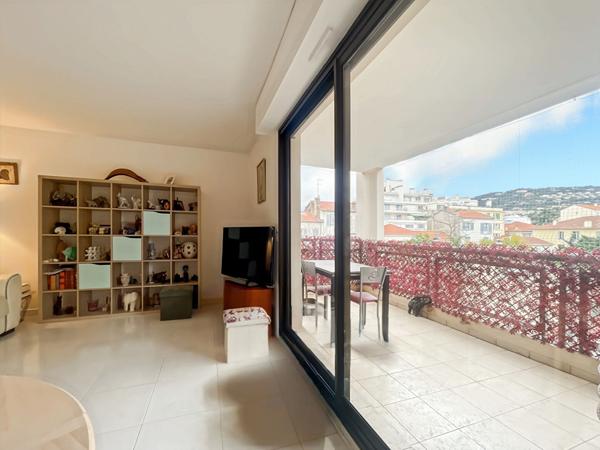 2 P Cannes Centre avec grande terrasse