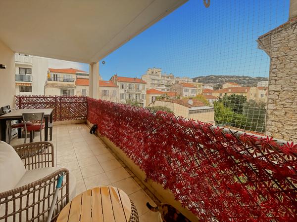 2 P Cannes Centre avec grande terrasse