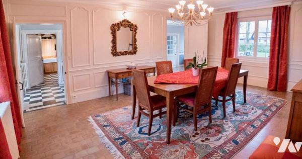 Demeure de caractère en pierres et colombages