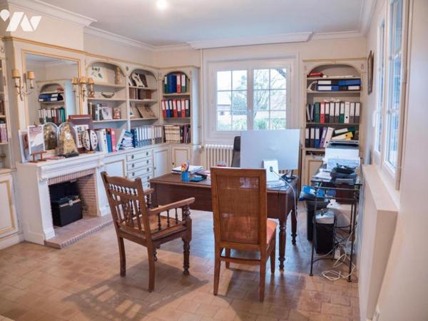 Demeure de caractère en pierres et colombages