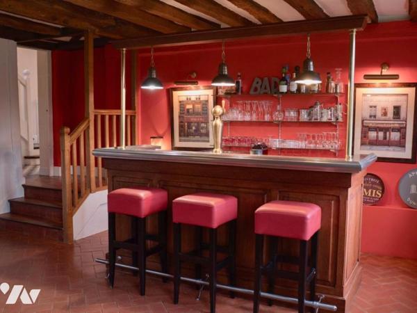 Demeure de caractère en pierres et colombages