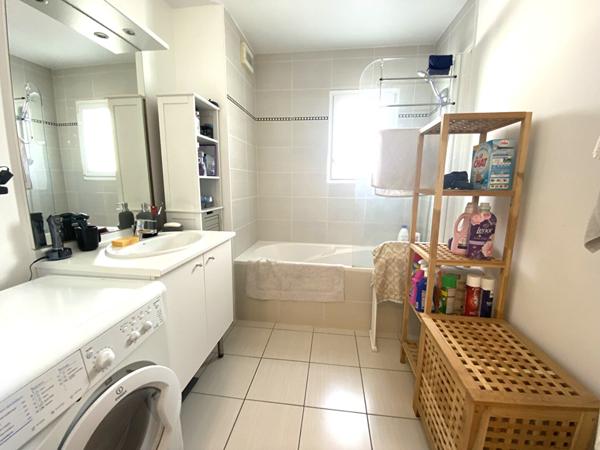 Appartement à vendre au bourg de Baden - T3 - ascenseur - terrasse - garage !