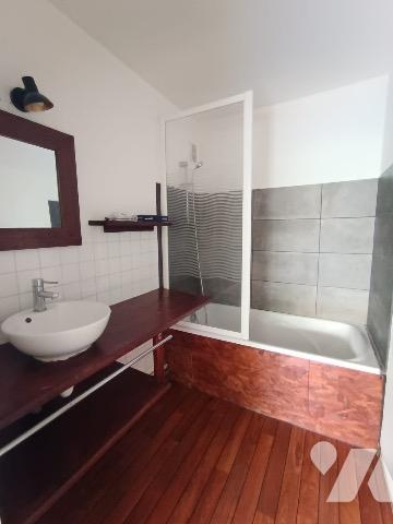 Bel appartement T3 de 64m2 avec balcon, cave et parking