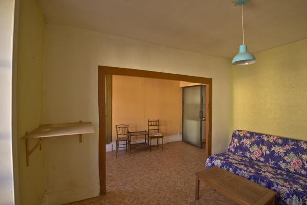 Maison Premery 90 m2, local commercial, investissement, premier achat, cour intérieure