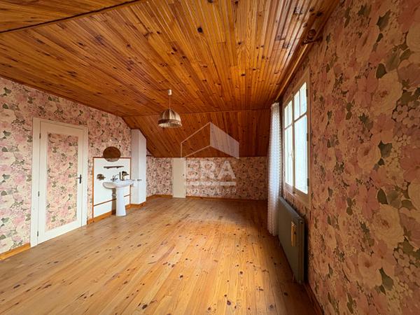 Charmante maison de 81 m², 3 chambres, à DOLE avec terrain plat  et clos de 500 m²