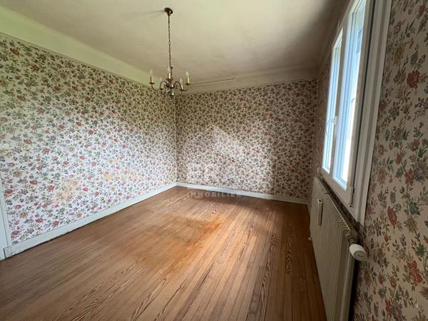 Charmante maison de 81 m², 3 chambres, à DOLE avec terrain plat  et clos de 500 m²