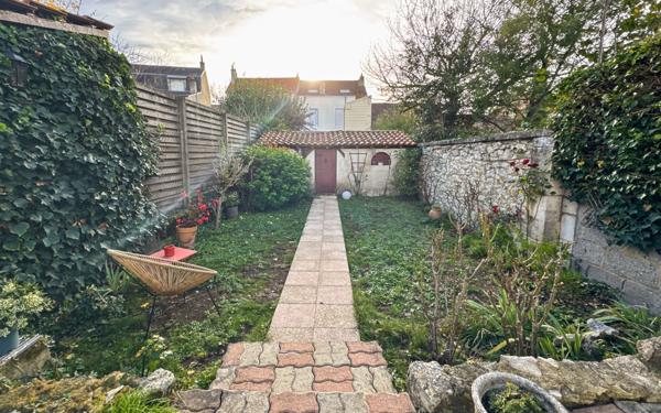 Maison à vendre    3 pièces • 97 m2 Périgueux