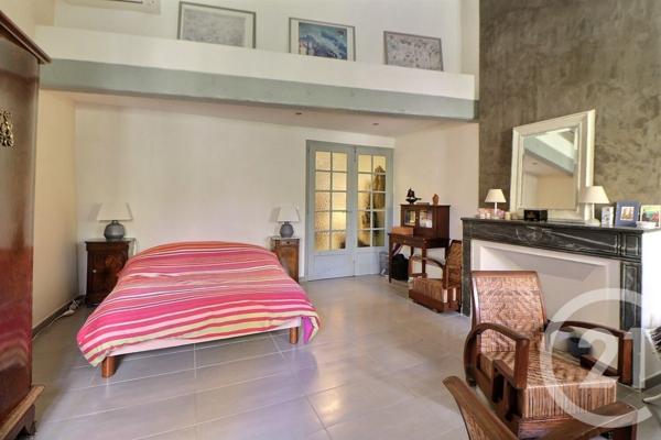 Appartement F3 à vendre  3 pièces - 85,10 m2 FREJUS - 83