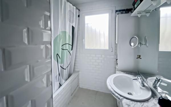 Maison à vendre    4 pièces •  Fay-aux-Loges