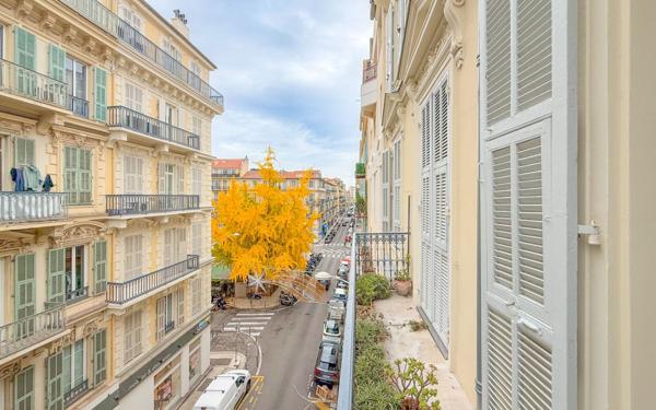 Appartement à vendre    5 pièces • 118,63 m2 Nice