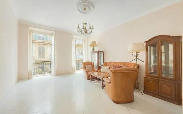 Appartement à vendre    5 pièces • 118,63 m2 Nice