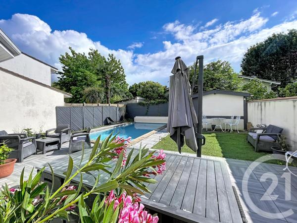 Maison à vendre  6 pièces - 150 m 2   BORDEAUX  - 33