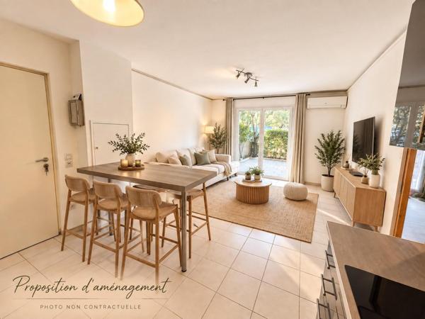 LA FARE-LES-OLIVIERS – T2 CENTRE-VILLE – TERRASSE 30 M² – PARKING PRIVATIF
