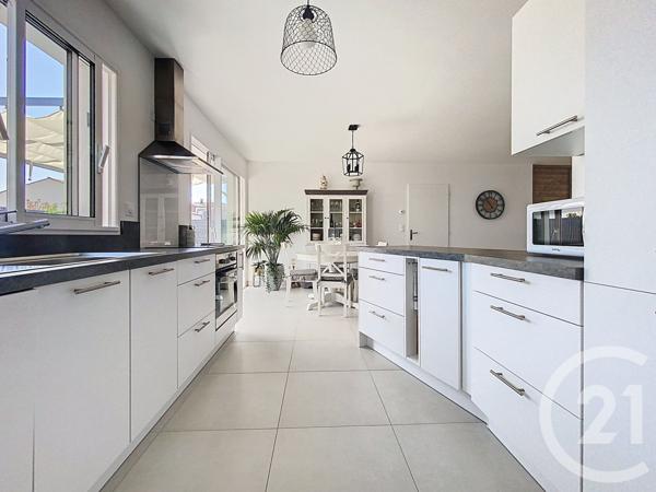 Maison à vendre  4 pièces - 94,02 m2 PORT DES BARQUES - 17