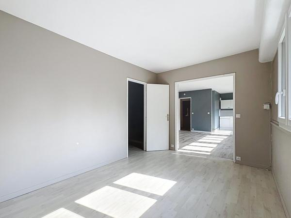Carrieres-Sur-Seine 2P 45m2 Cave Parking en s/sol