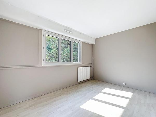 Carrieres-Sur-Seine 2P 45m2 Cave Parking en s/sol