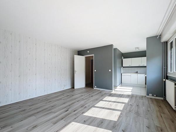 Carrieres-Sur-Seine 2P 45m2 Cave Parking en s/sol