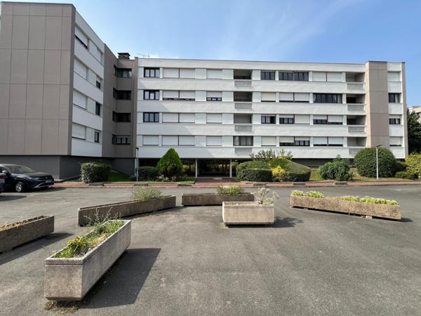 Carrieres-Sur-Seine 2P 45m2 Cave Parking en s/sol