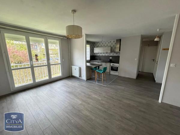 Appartement à louer 2 pièces 50.24m² Charleville-Mézières (08000)