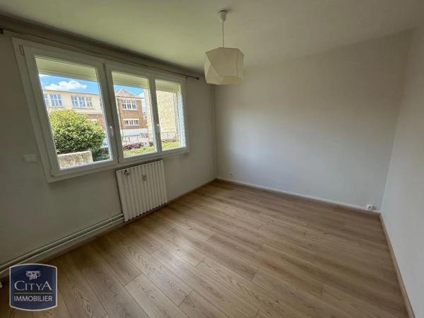 Appartement à louer 2 pièces 50.24m² Charleville-Mézières (08000)