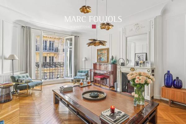 Paris XVI. Trocadéro. Appartement familial et de réception de 226m².