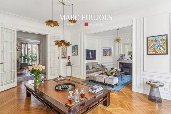 Paris XVI. Trocadéro. Appartement familial et de réception de 226m².