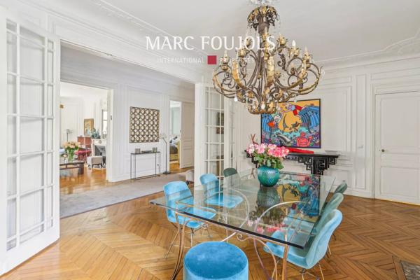 Paris XVI. Trocadéro. Appartement familial et de réception de 226m².