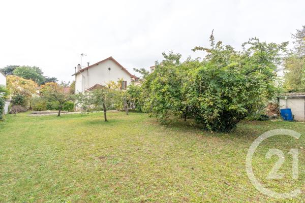 Terrain à vendre  845 m2 ST MAUR DES FOSSES - 94