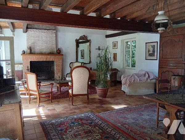 Propriété à vendre à Beaugency (45190) en Loiret (45)

À Beaugency, propriété à vendre d'une ...