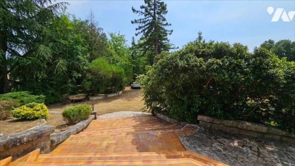 PEZOU MAISON 220m² sur 1ha 35a 64ca