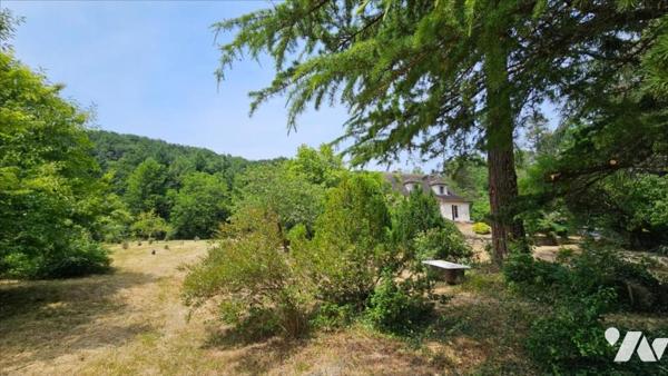 PEZOU MAISON 220m² sur 1ha 35a 64ca