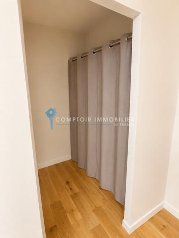 Maison de village
                                                                                                                                                                                                                                                                                                                        3 pièce(s)                                                                                                                                                                                                          1 chambre(s)                                                                                                                                                                                                          85  m²