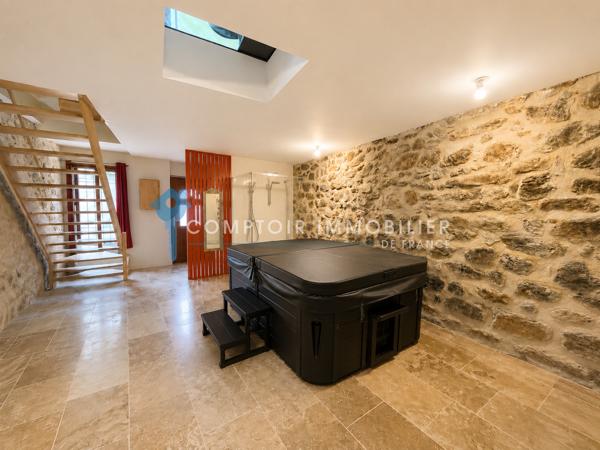 Maison de village
                                                                                                                                                                                                                                                                                                                        3 pièce(s)                                                                                                                                                                                                          1 chambre(s)                                                                                                                                                                                                          85  m²