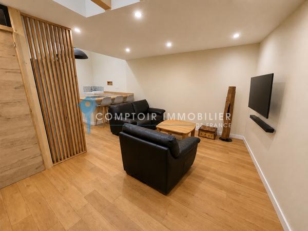 Maison de village
                                                                                                                                                                                                                                                                                                                        3 pièce(s)                                                                                                                                                                                                          1 chambre(s)                                                                                                                                                                                                          85  m²
