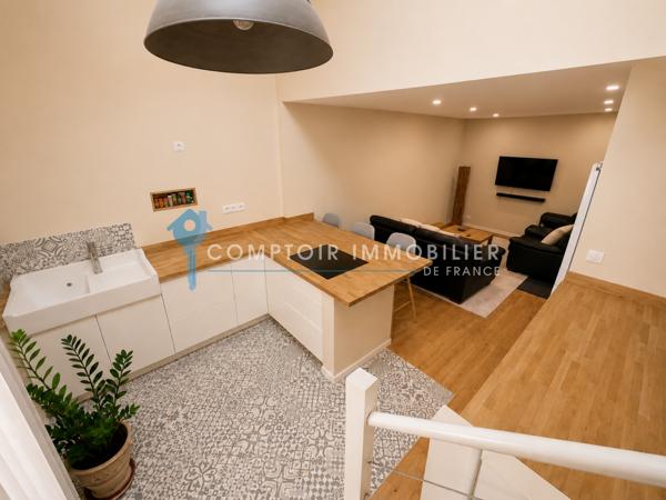 Maison de village
                                                                                                                                                                                                                                                                                                                        3 pièce(s)                                                                                                                                                                                                          1 chambre(s)                                                                                                                                                                                                          85  m²