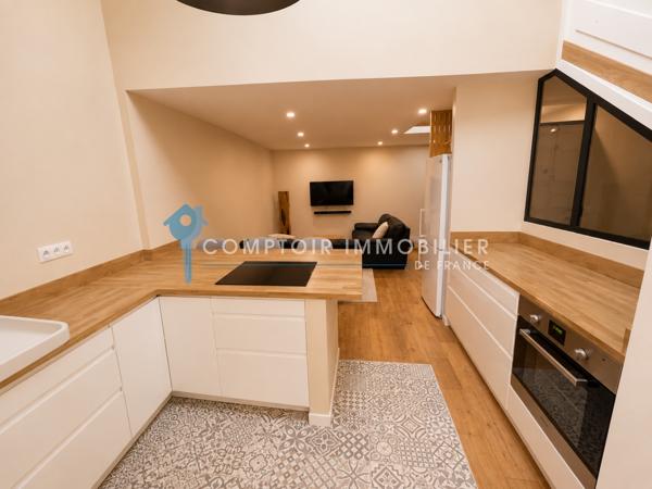 Maison de village
                                                                                                                                                                                                                                                                                                                        3 pièce(s)                                                                                                                                                                                                          1 chambre(s)                                                                                                                                                                                                          85  m²