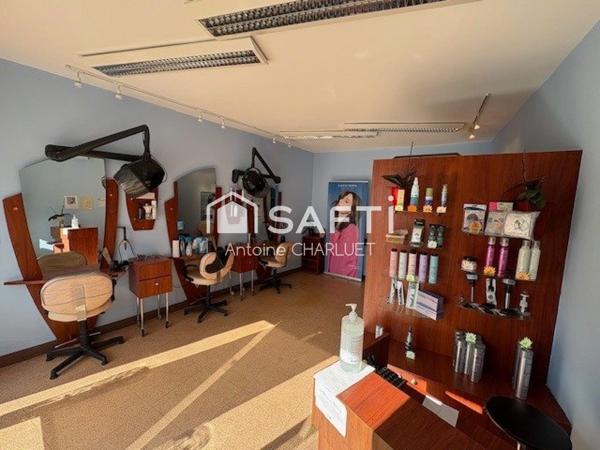 Local commercial + Appartement en plein coeur de ville