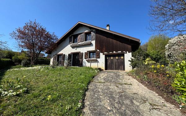 Maison à vendre    5 pièces •  Saint-Marcellin