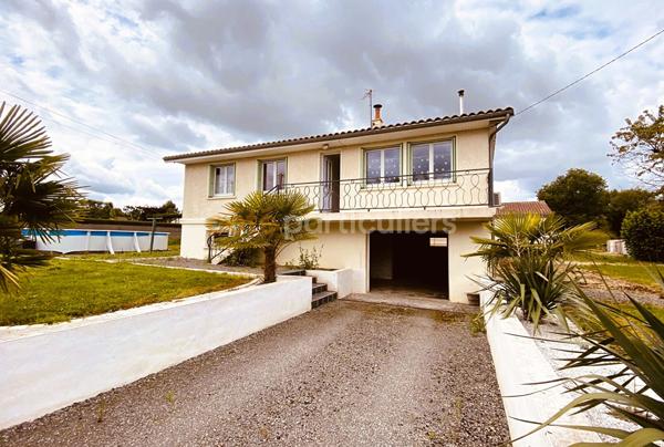 Vente
                Maison106,53 m² - 5 Pièces -
                    POITIERS (86000)
