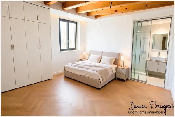 Maison mitoyenne brute avec fort potentiel d'environ 140 m² au sol