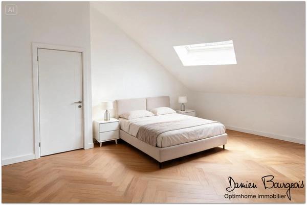 Maison mitoyenne brute avec fort potentiel d'environ 140 m² au sol