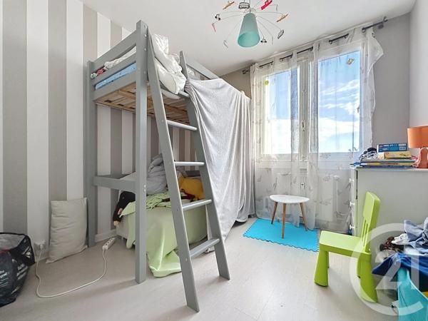 Appartement à vendre  3 pièces - 57 m 2   TROYES  - 10