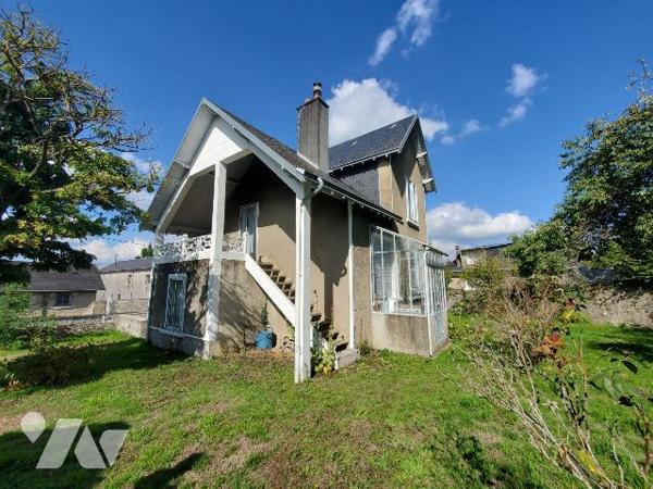 Maison à Vendre à Guéret (23000) en Creuse (23) comprenant : 
-	Un sous-sol de garage et deux ...